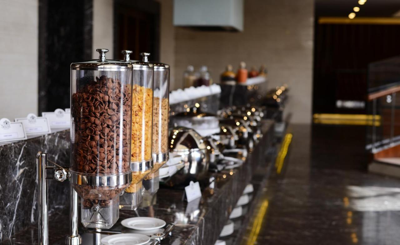 Sayaji Kolhapur Hotel Ngoại thất bức ảnh