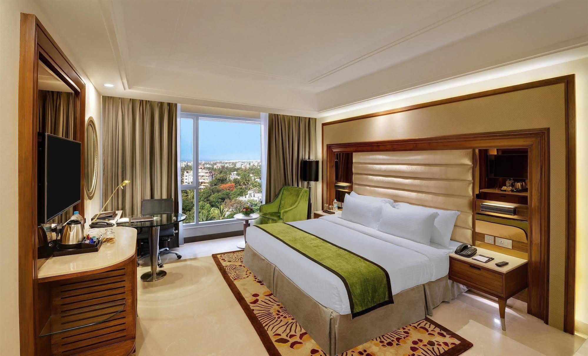 Sayaji Kolhapur Hotel Ngoại thất bức ảnh
