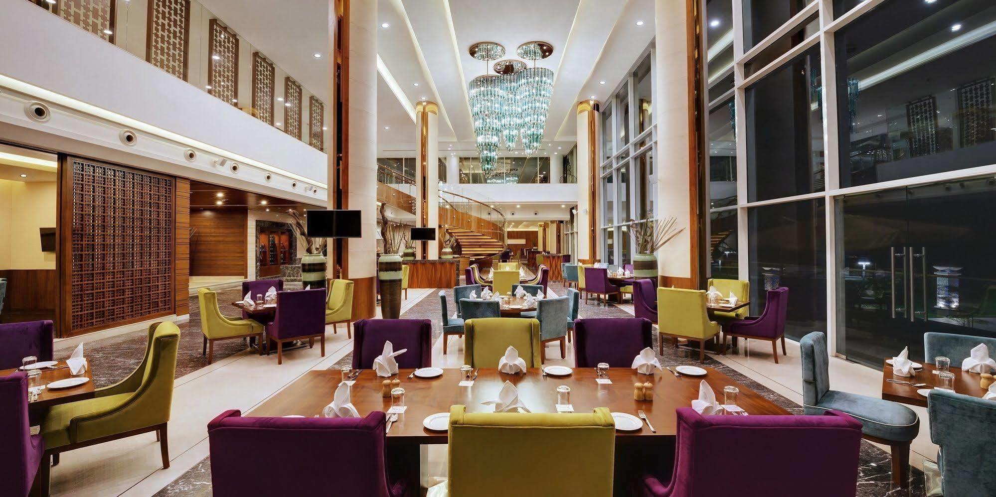 Sayaji Kolhapur Hotel Ngoại thất bức ảnh